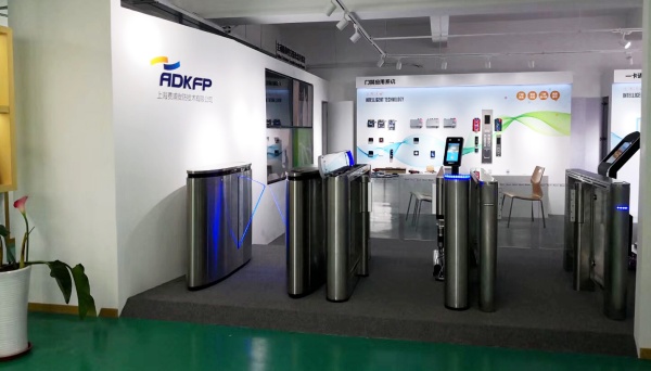 把展廳搬進辦公樓!一進門,就是企業最強名片 企業展廳設計的小竅門