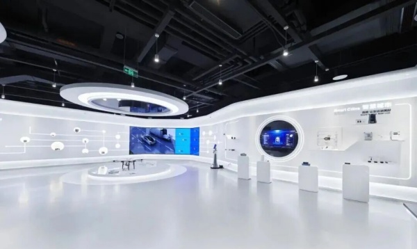 移遠(yuǎn)科技展廳：解鎖萬(wàn)物互聯(lián)的未來(lái)秘境